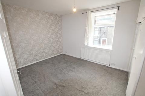 2 bedroom terraced house to rent, New Line, Bacup