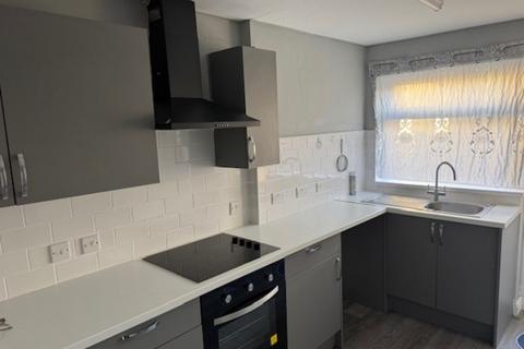 2 bedroom terraced house to rent, Berkshire Street, Hull