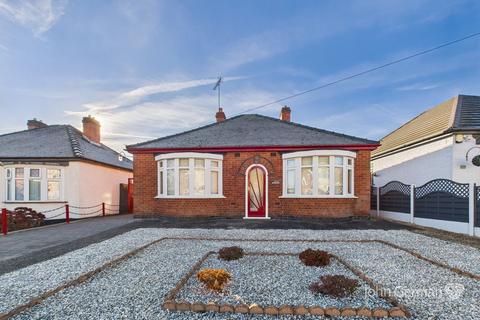 2 bedroom detached bungalow for sale, Beech Lane, Stretton