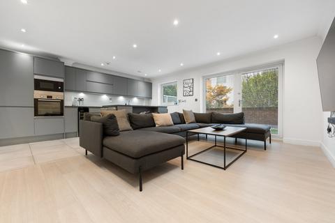2 bedroom apartment to rent, Prague House, Century Wharf, Cardiff Bay