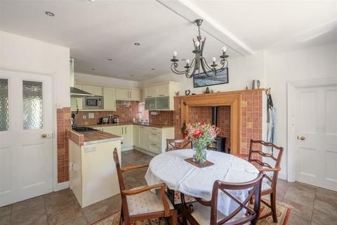 undefined, Clipterfyn, Llanddulas