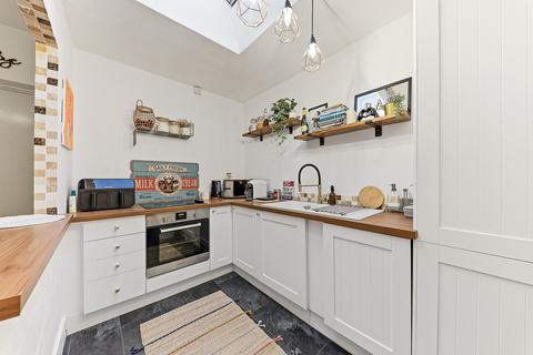 undefined, Hall Lane, Leeds, LS18