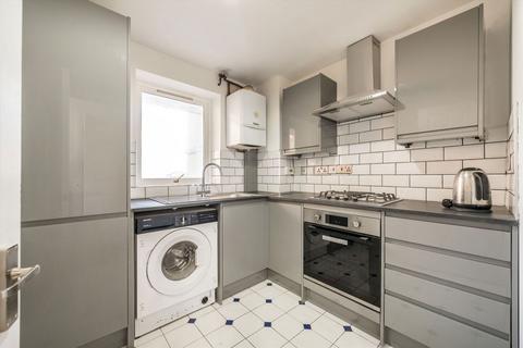 2 bedroom flat to rent, Stewart Street, London E14