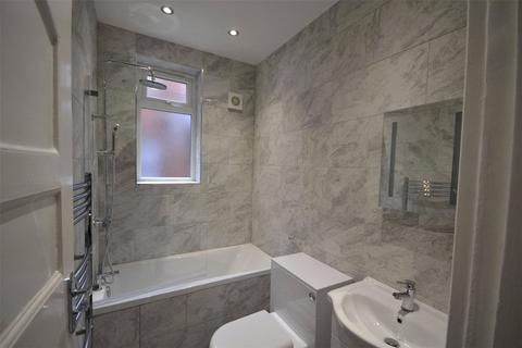 3 bedroom apartment to rent, Mora Road, London, NW2