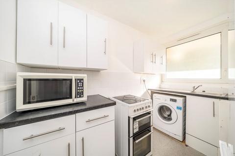1 bedroom flat to rent, Consort Road, London SE15