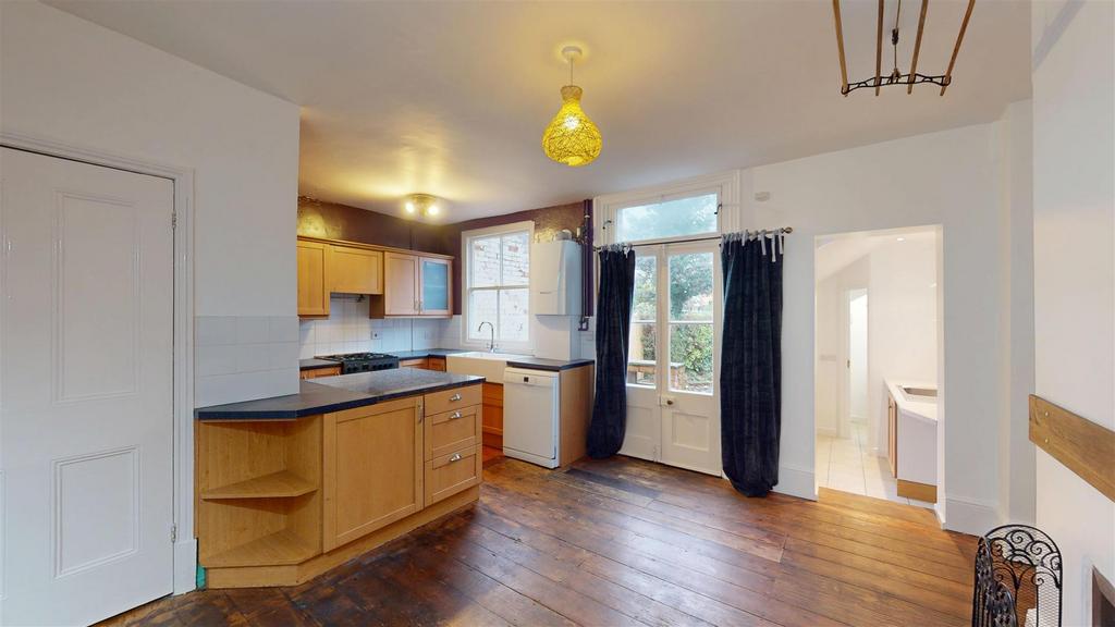 Drawwell Street 16, Kitchen & Dining room.jpg