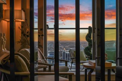 Pan Peninsula Square London E14