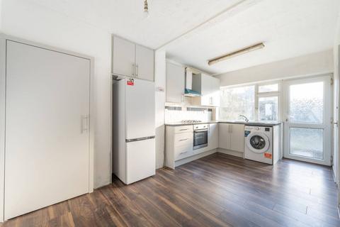 3 bedroom terraced house to rent, Stanley Close, Alperton, Wembley, HA0