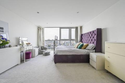 3 bedroom flat for sale, Capital East Apartments, Royal Docks, London, E16
