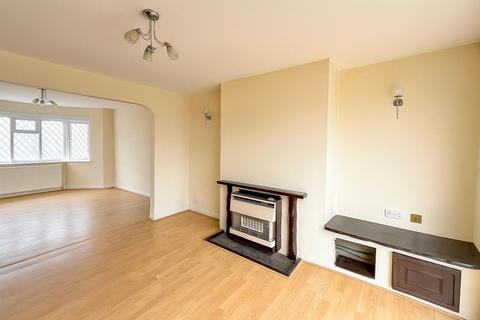 3 bedroom end of terrace house to rent, Selwood Road, Sutton