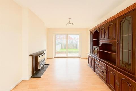 3 bedroom end of terrace house to rent, Selwood Road, Sutton