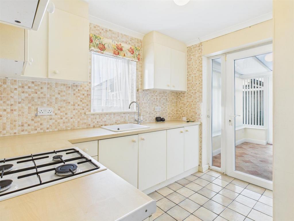 Kitchen: