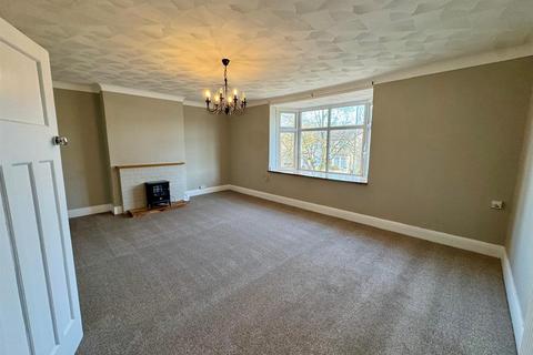 2 bedroom flat to rent, Copnor Road, Portsmouth
