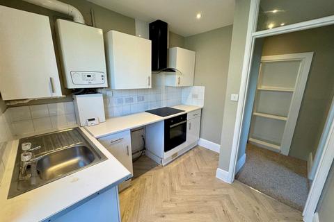 2 bedroom flat to rent, Copnor Road, Portsmouth