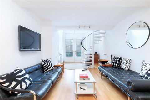 undefined, St. Saviours Wharf, 8 Shad Thames, London