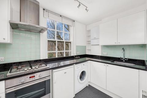 Studio to rent, Delancey Street, London