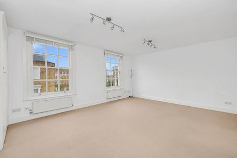 Studio to rent, Delancey Street, London