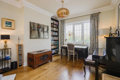 6 bedroom detached house for sale, Redhill RH1