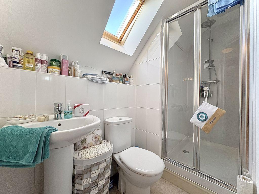 Ensuite shower room