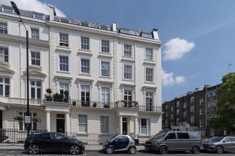 2 bedroom apartment to rent, Randolph Avenue,