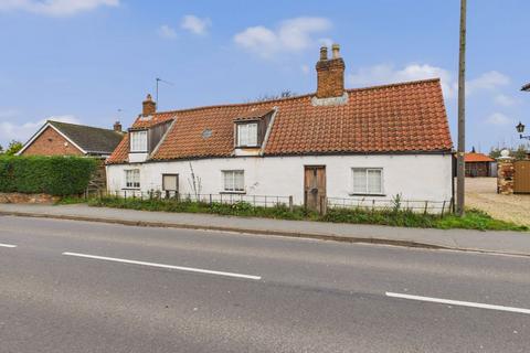 undefined, Pow Cottage, 27 High Street, Tattershall