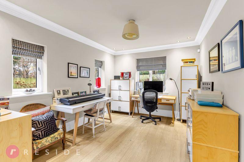 Home Office /...