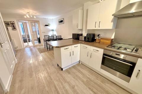 3 bedroom semi-detached house for sale, Tilling Green, Dunstable