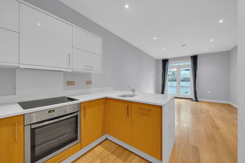 3 bedroom ground floor flat for sale, Mycenae Road, London SE3