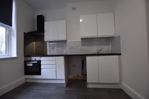 Studio to rent, 12 Midland Place, Derby