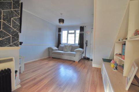 1 bedroom terraced house for sale, Hunting Gate Drive, Chessington