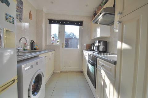 1 bedroom terraced house for sale, Hunting Gate Drive, Chessington