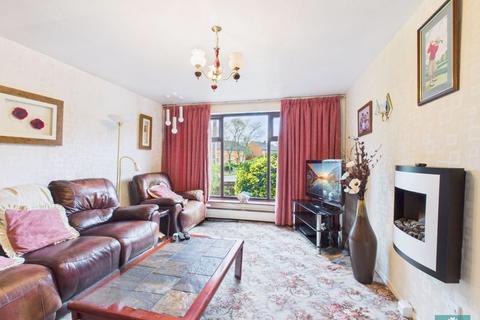 2 bedroom detached bungalow for sale, Trent Road, Oldham OL2