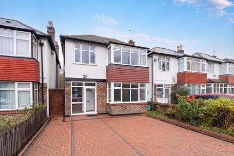4 bedroom detached house to rent, Atkins Road, London SW12 0AH