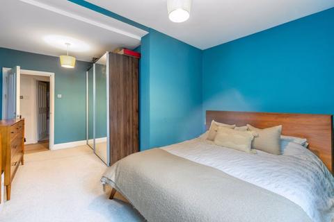 1 bedroom apartment to rent, Clapham Road, London SW9 9BT