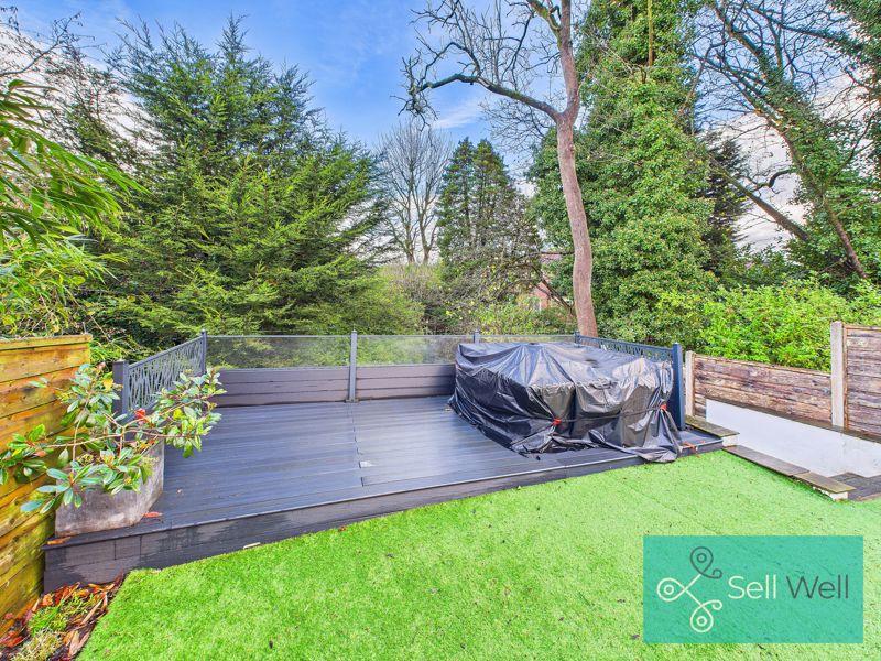 Raised Decking /...