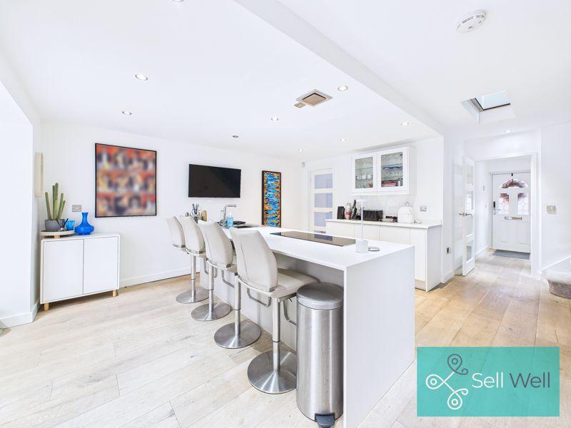 Open-Plan Kitchen &amp;