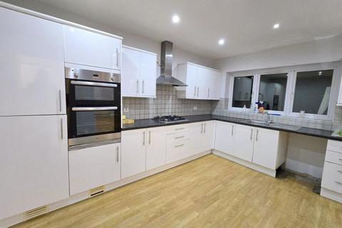 5 bedroom semi-detached house for sale, Sylvia Avenue, Hatch End