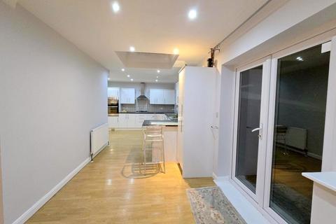 5 bedroom semi-detached house for sale, Sylvia Avenue, Hatch End