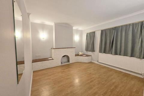 5 bedroom semi-detached house for sale, Sylvia Avenue, Hatch End