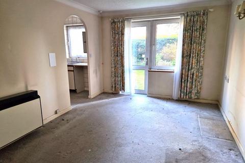 1 bedroom retirement property for sale, Oakdene Close, Hatch End