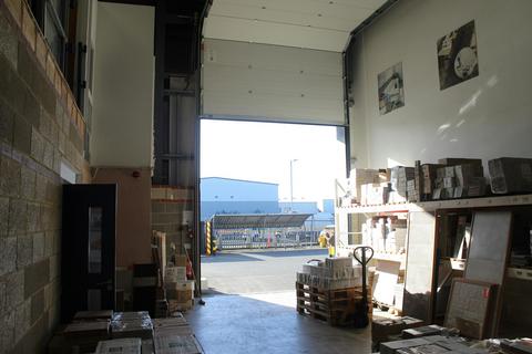 Warehouse to rent, 4 Abbey Point, Cartersfield Road Waltham Abbey EN9 1FE