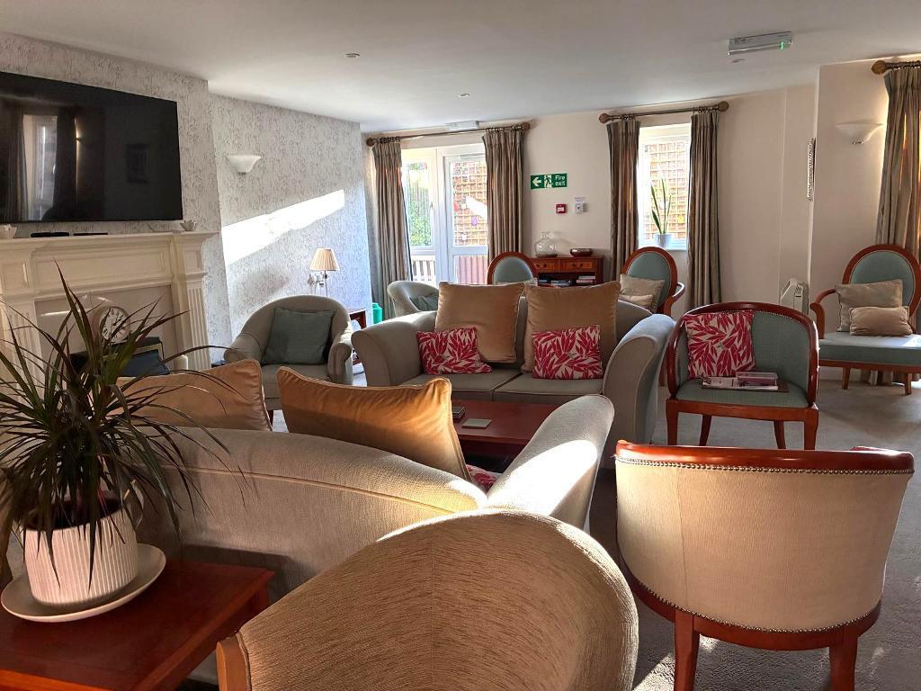 Communal lounge