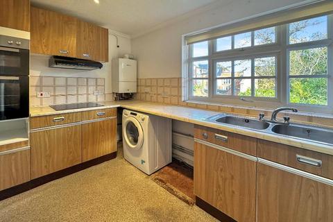 undefined, Addington Road, Sanderstead, Surrey, CR2 8RA