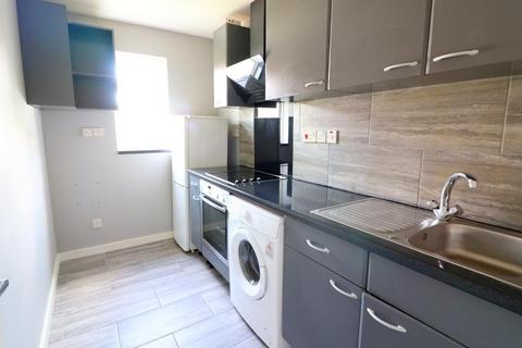 undefined, Luton LU3