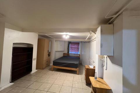 1 bedroom flat to rent, Thistlewaite Road, London E5