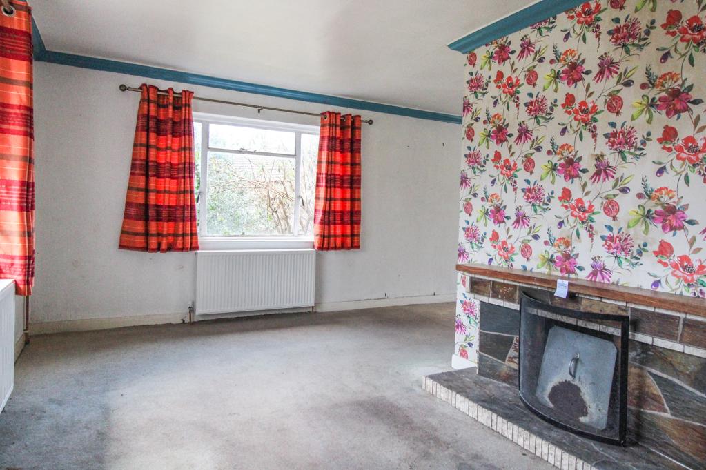 Living/Dining Area
