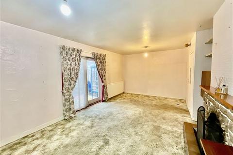 3 bedroom semi-detached house for sale, Ravenscroft Crescent, Sheffield, S13 8PQ