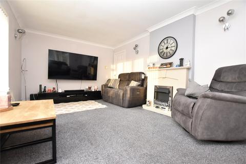 3 bedroom detached house for sale, Royston Hill, East Ardsley, Wakefield, West Yorkshire