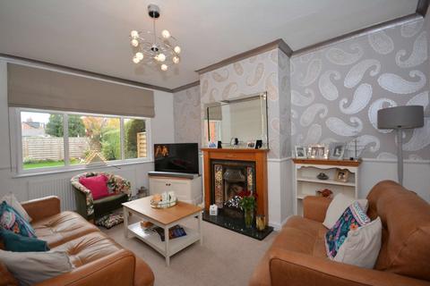 3 bedroom semi-detached house for sale, Lidgett Lane, Leeds, West Yorkshire