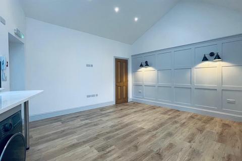 undefined, Flat 4, 19 Worcester Road , Malvern , Worcestershire